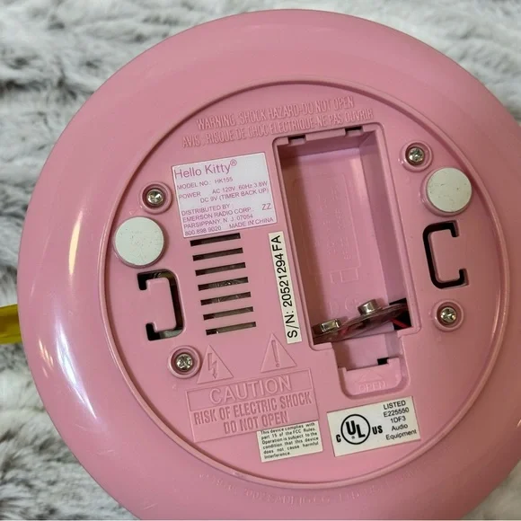 Vintage Hello Kitty Pink and Yellow Teacup Alarm Clock Radio - Picture 6 of 10